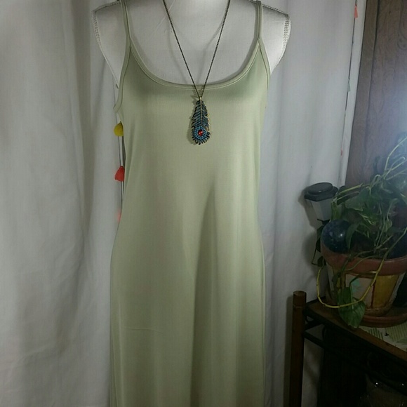 Dress - Picture 2 of 4